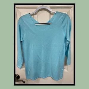 J. McLaughlin Lightweight Knit v-neck sweater